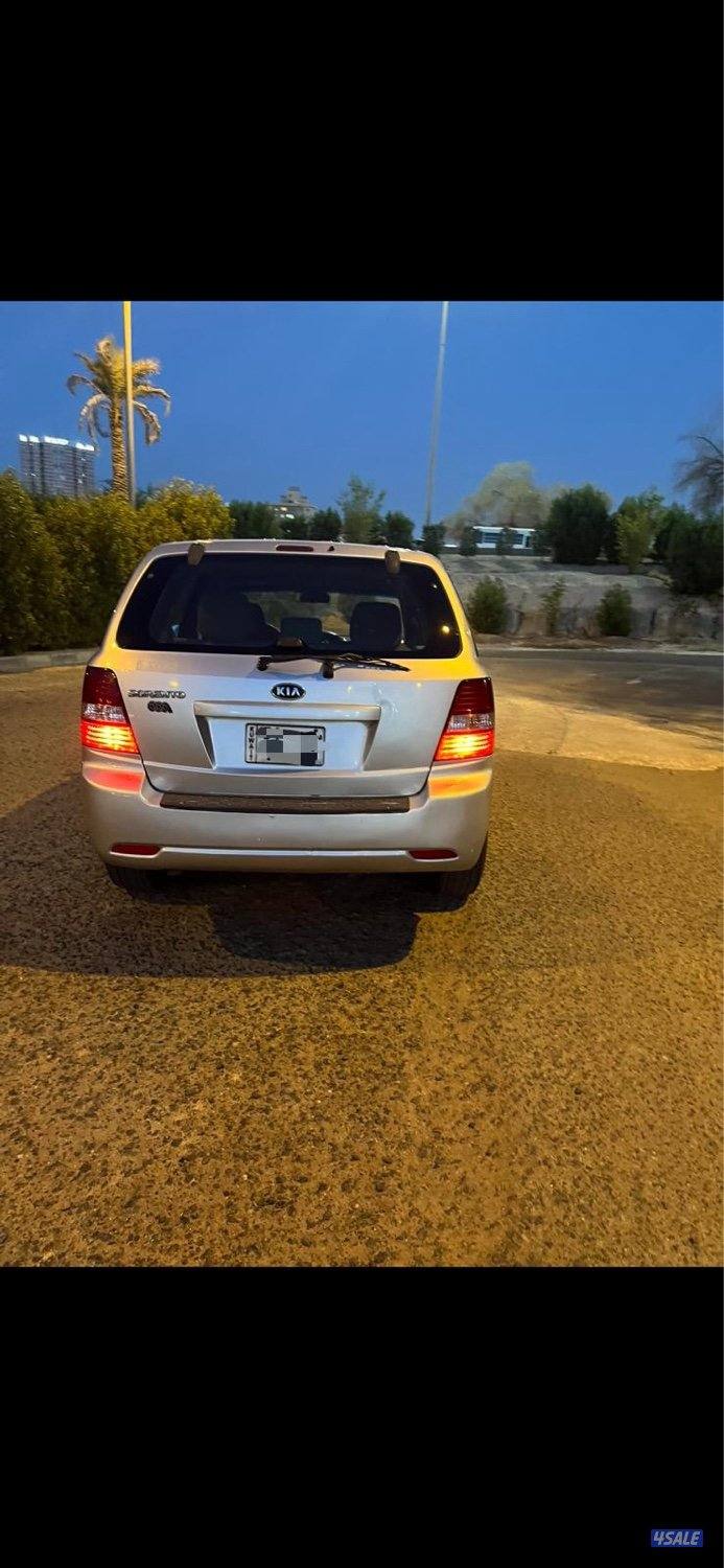 للبيع كيا سورنتو موديل ٢٠٠٩1