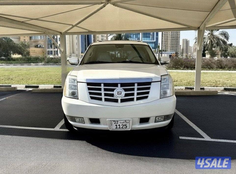 كاديلاك اسكاليد - الموديل:2008 - العداد:3531