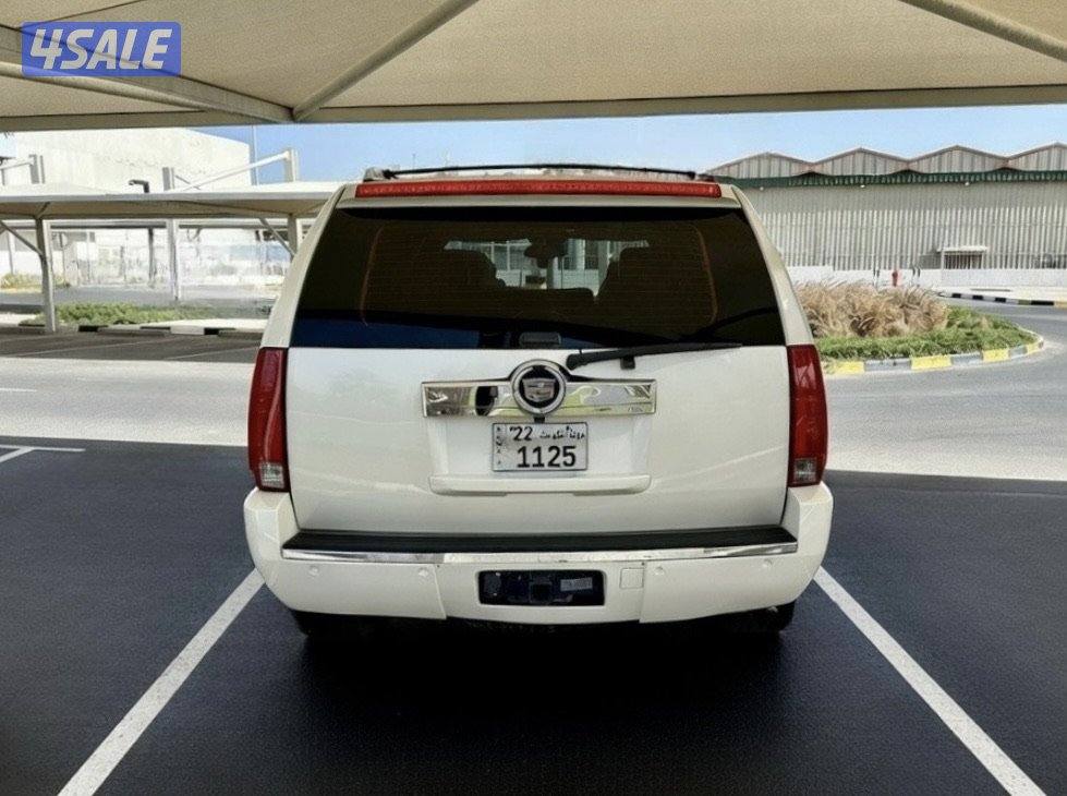 كاديلاك اسكاليد - الموديل:2008 - العداد:3535