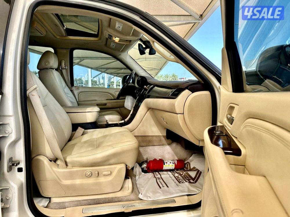 كاديلاك اسكاليد - الموديل:2008 - العداد:3538