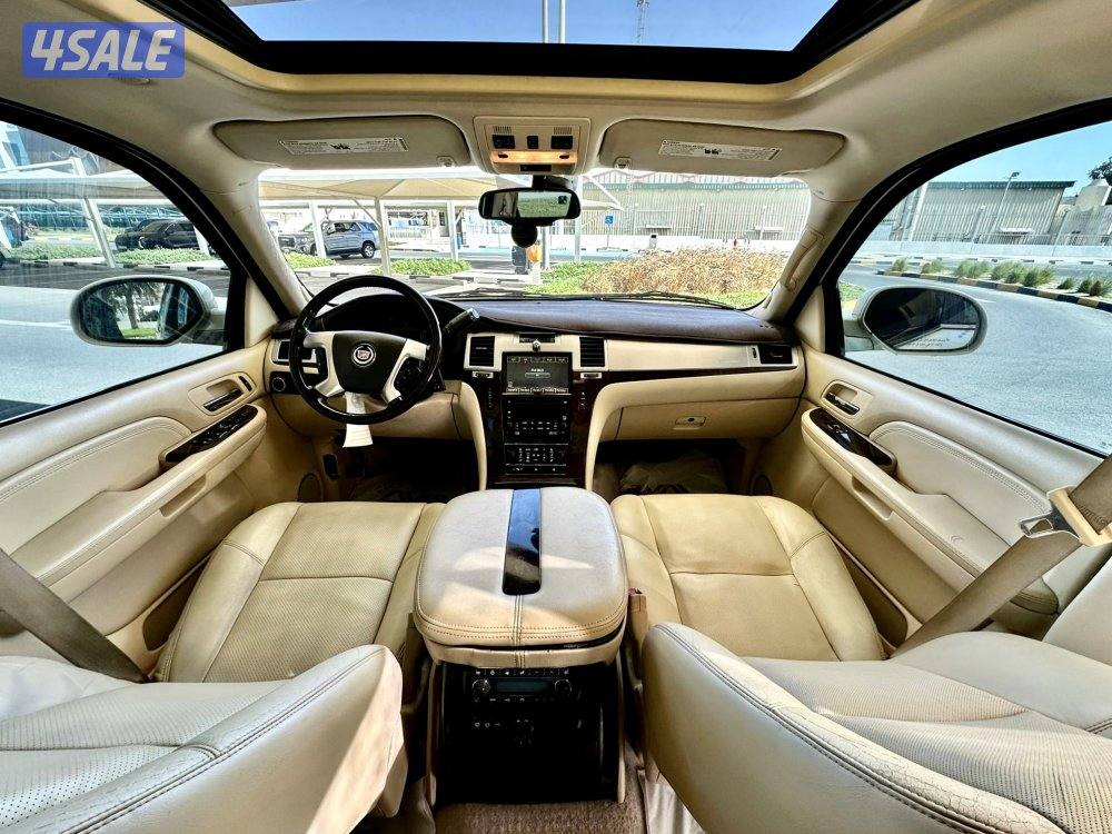 كاديلاك اسكاليد - الموديل:2008 - العداد:35310