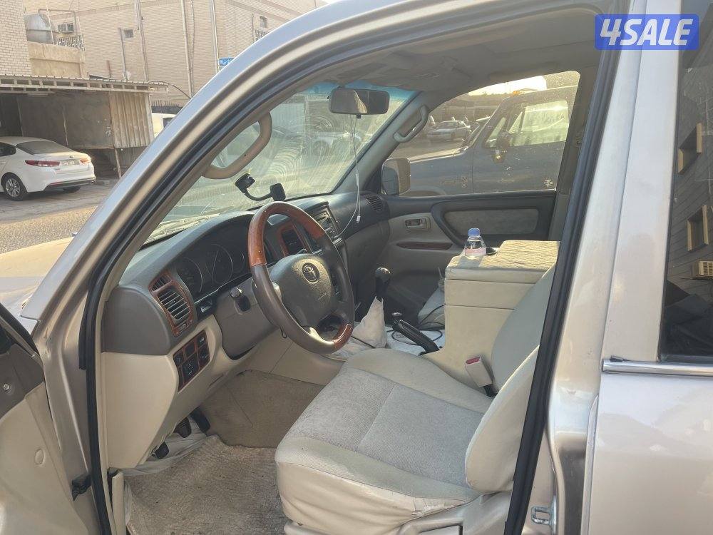 للبيع لاند كروز ٢٠٠٥ قير عادي اساس4