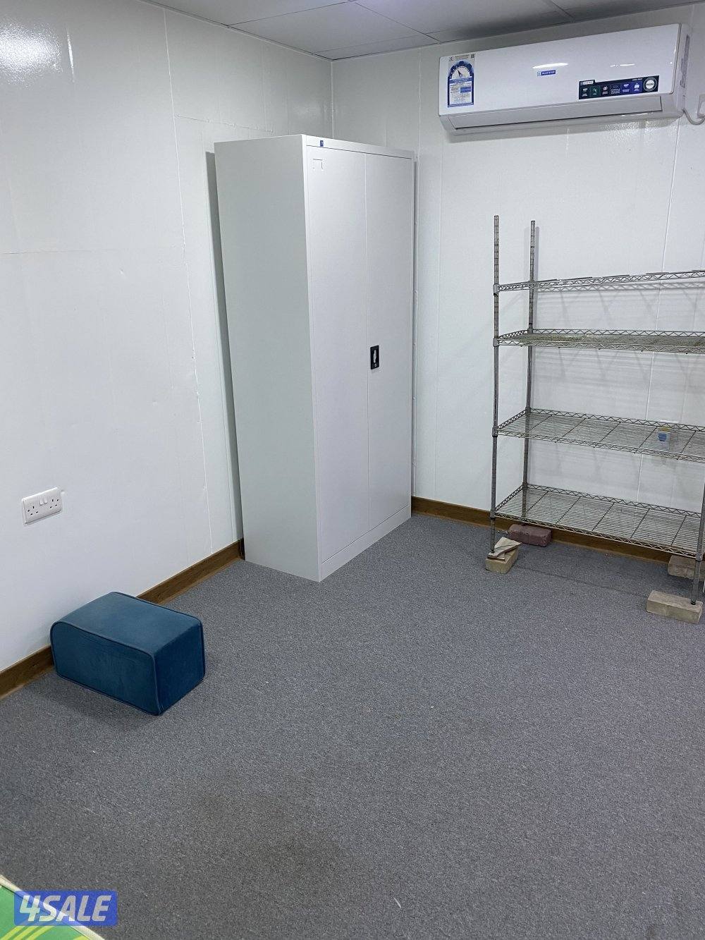 للبيع غرفة حارس ساندويتش بانل مقاس 3في4مع تكييف طن ونص2