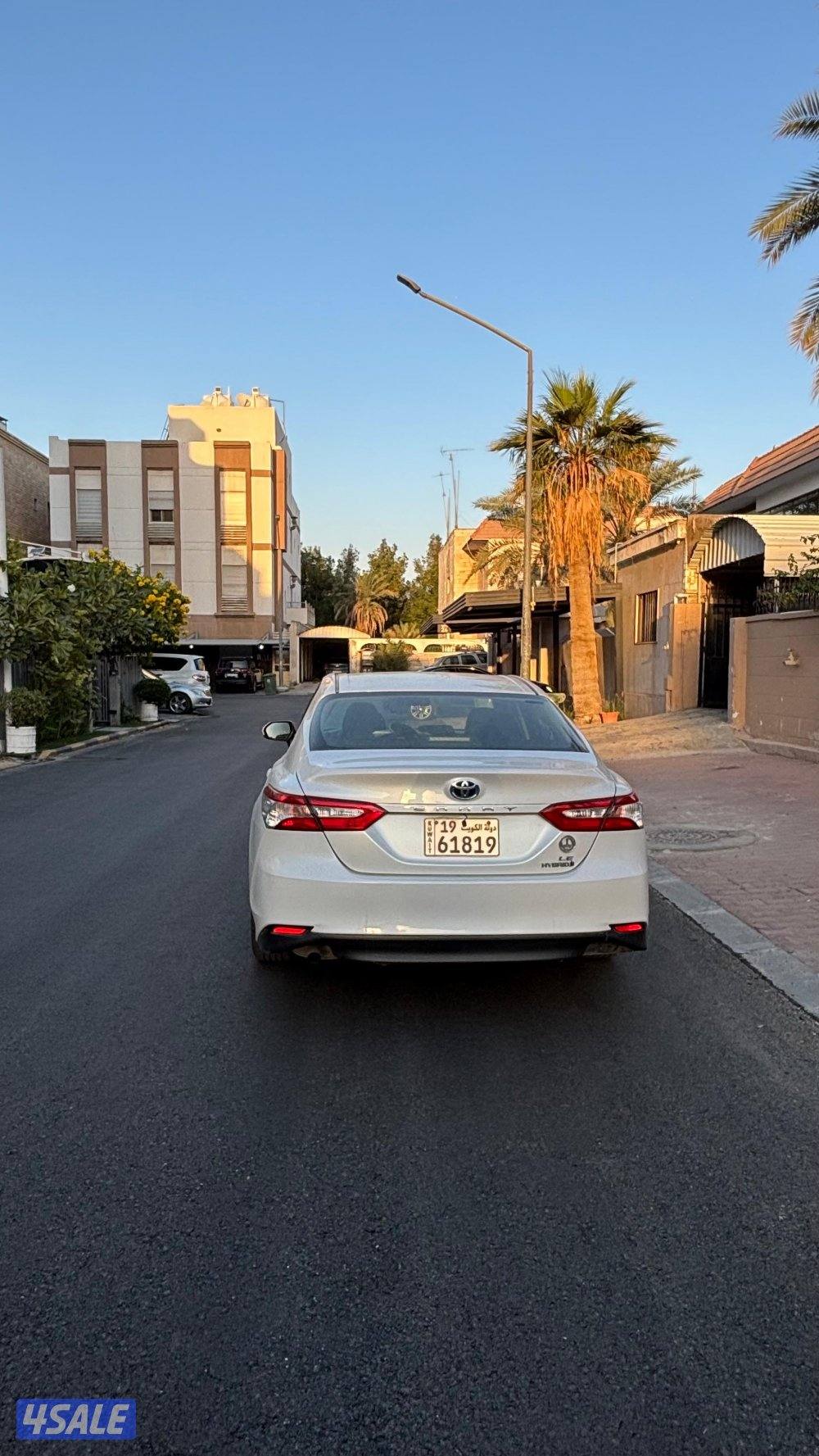 للبيع كامري le هايبريد موديل 2020 ممشى 1093