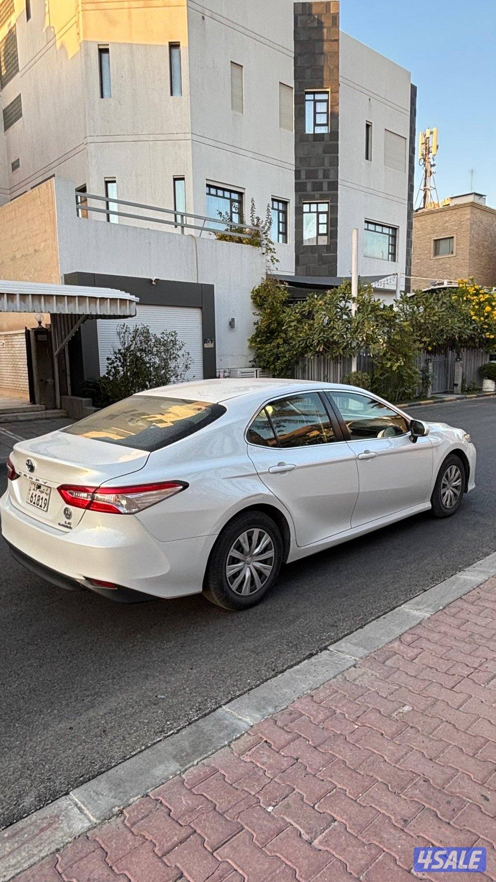 للبيع كامري le هايبريد موديل 2020 ممشى 1097