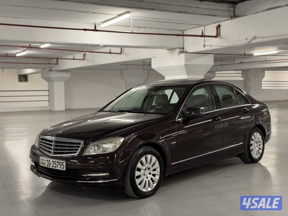 مرسيدس C200 موديل 2011 عداد 115 الف وارد الوكاله بحاله نادره جدا0