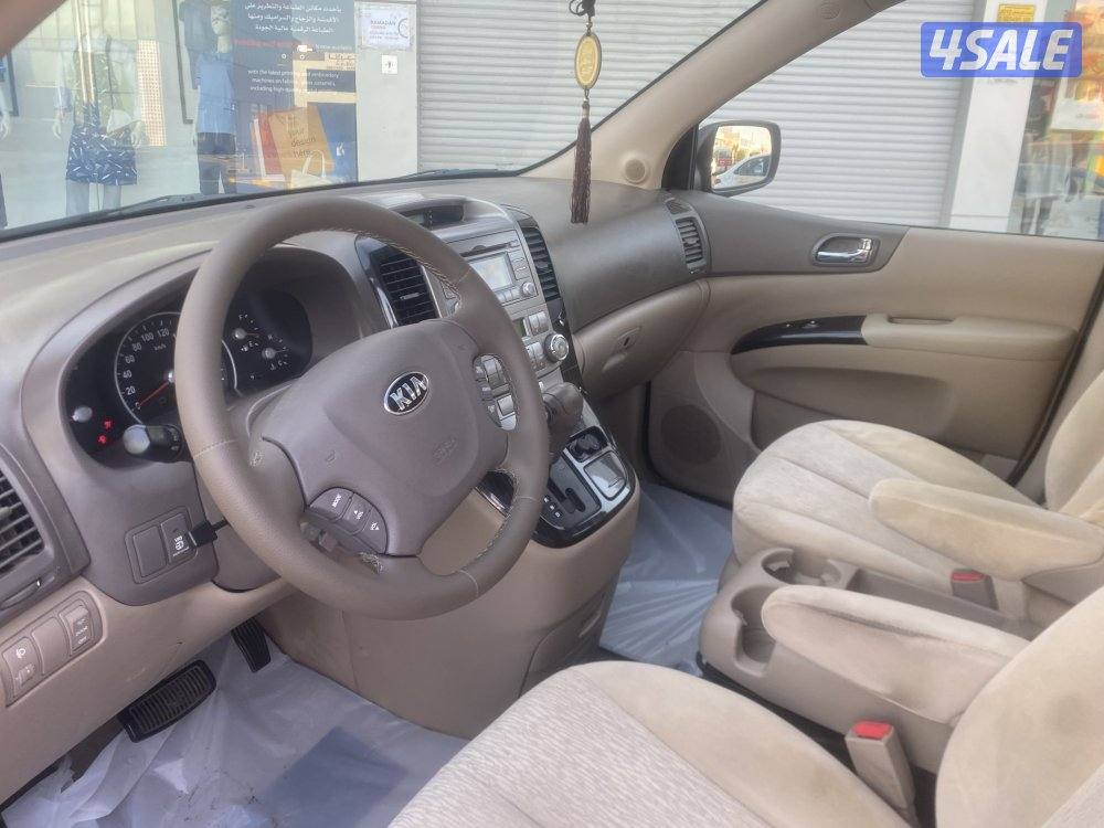 للبيع كيا كرنفال موديل 2014 ماشي199 الف شرط الفحص3