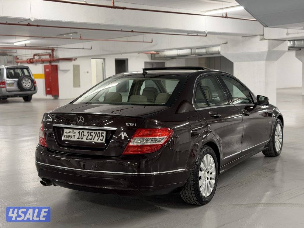 مرسيدس C200 موديل 2011 عداد 115 الف وارد الوكاله بحاله نادره جدا4
