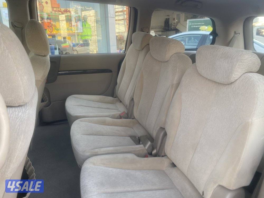 للبيع كيا كرنفال موديل 2014 ماشي199 الف شرط الفحص6
