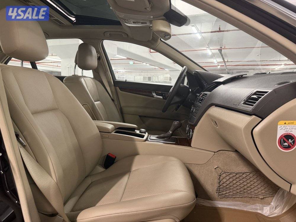 مرسيدس C200 موديل 2011 عداد 115 الف وارد الوكاله بحاله نادره جدا8