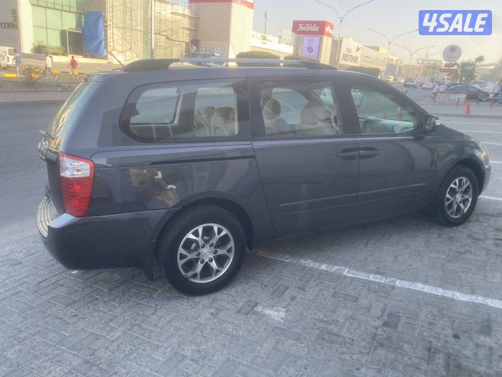 للبيع كيا كرنفال موديل 2014 ماشي199 الف شرط الفحص11