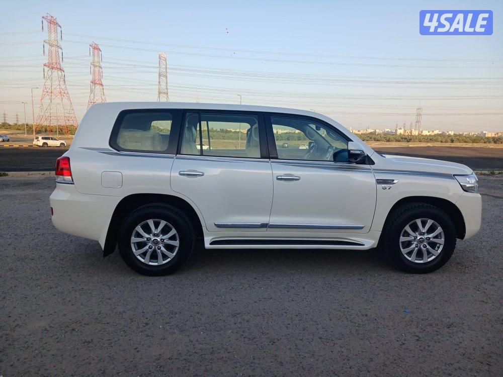 لاند كروزر VXR موديل 20212