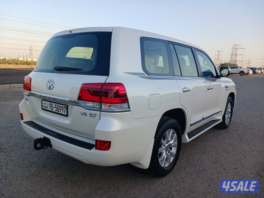 لاند كروزر VXR موديل 20214