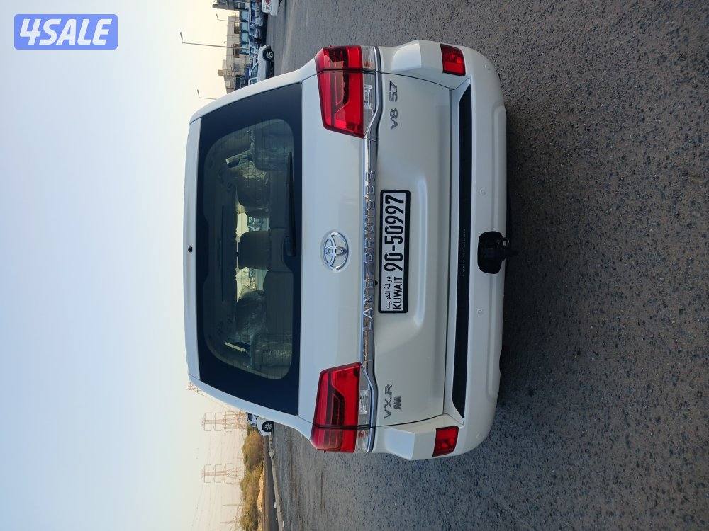 لاند كروزر VXR موديل 20215