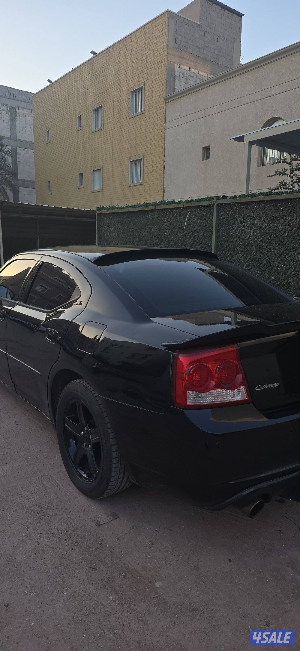 للبيع دودج تشارجر ٢٠١٠ rt 8 سلندر2