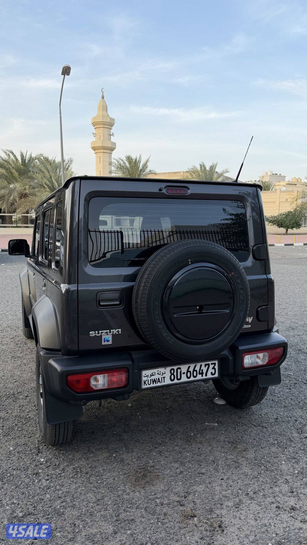 للبيع جمني خمس ابواب موديل ٢٠٢٥ ماشيه ٤٥ الف و السيرفس منتظم2