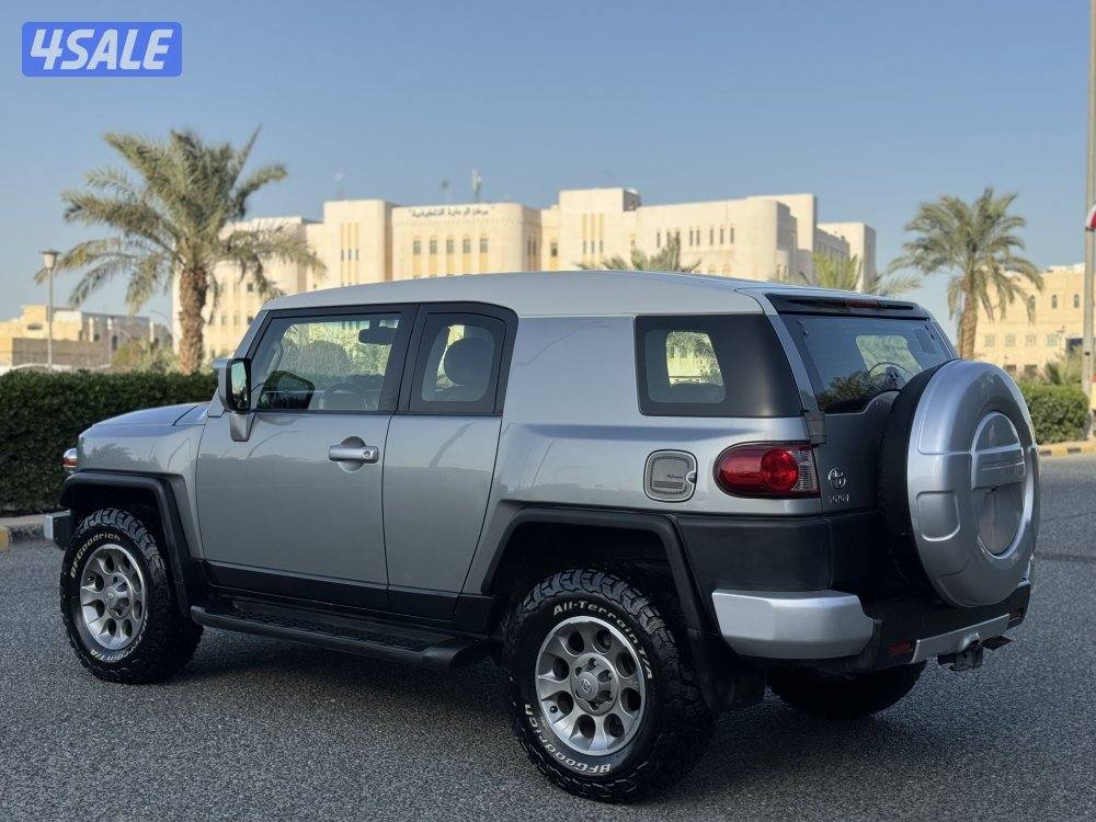 تويوتا اف جي موديل 2012 كامل المواصفات بحاله الوكاله4