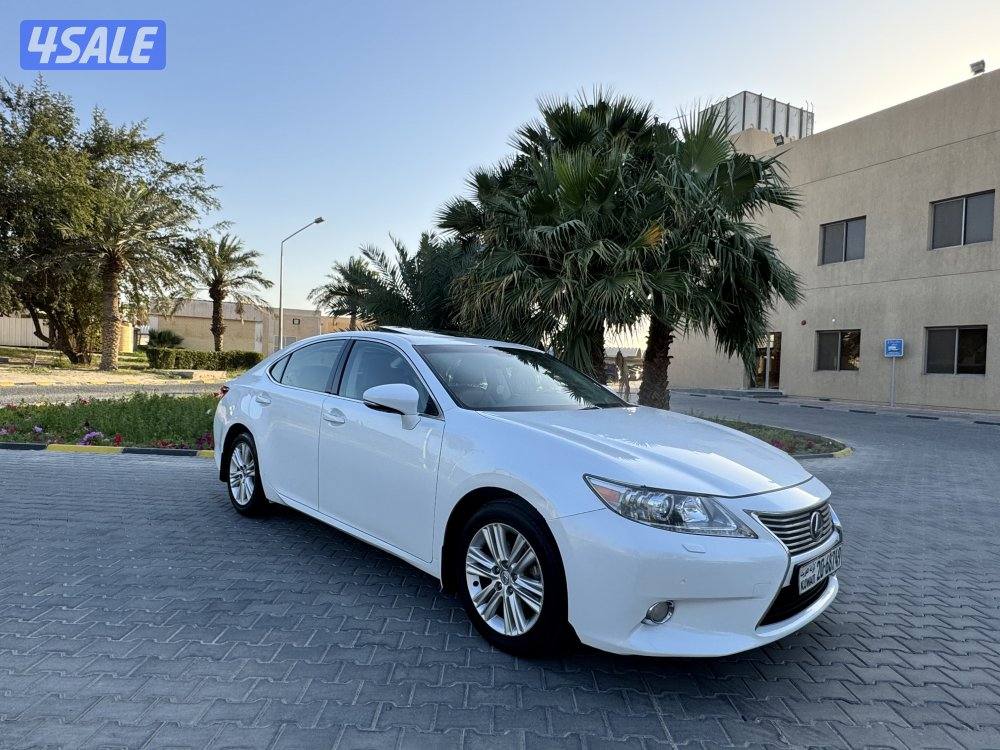 للبيع لكزس ES موديل 2013 شرط الفحص0
