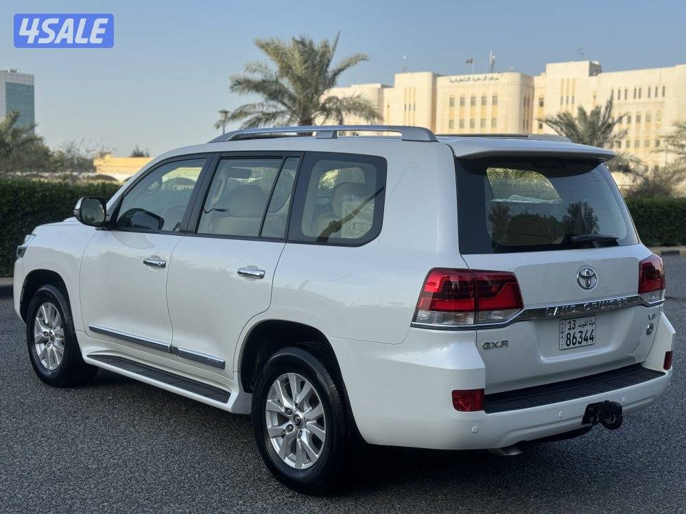 لاندكروزر GX_R V8 موديل 2016 صبغ الوكاله6