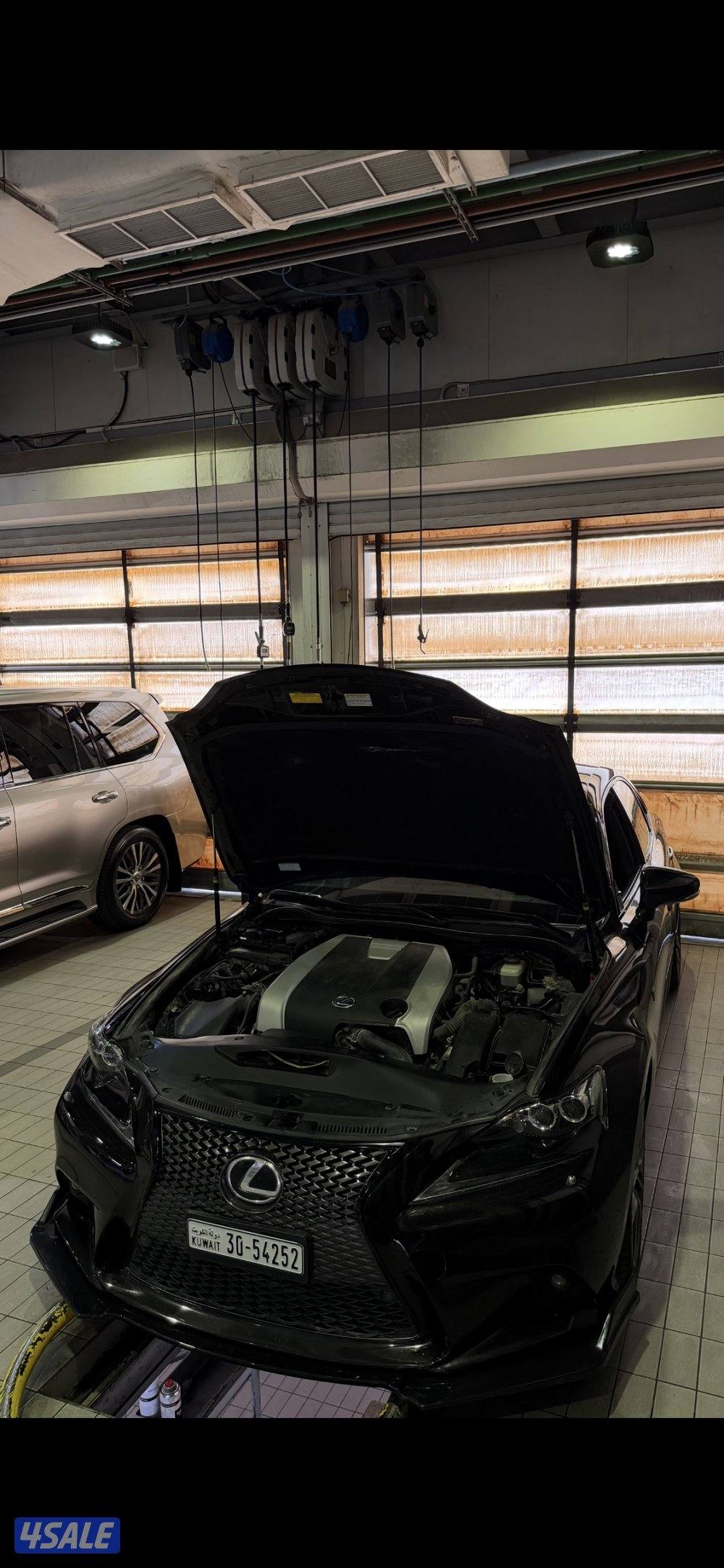 Lexus is350 F sport مميز جداً1