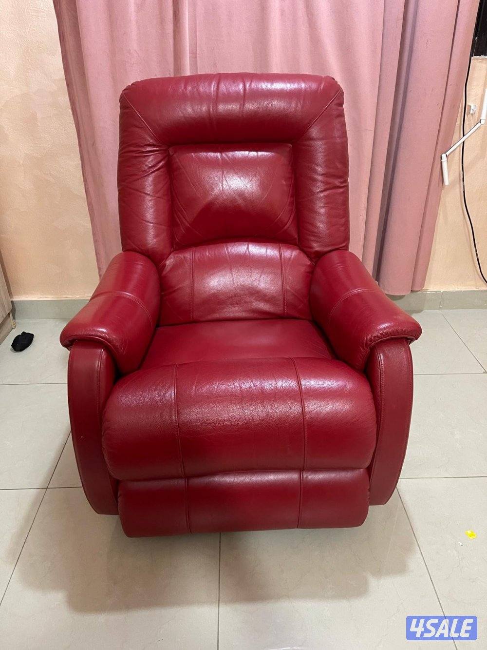 طاولة كمبيوتر من ايكيا0