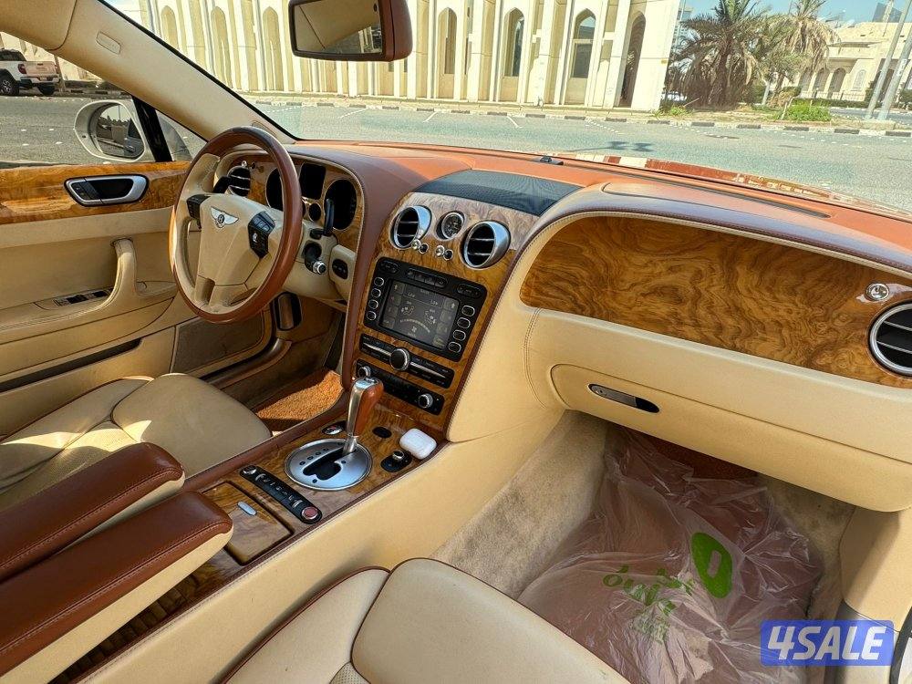 بنتلي فلاينج سبير  ٢٠١٠11