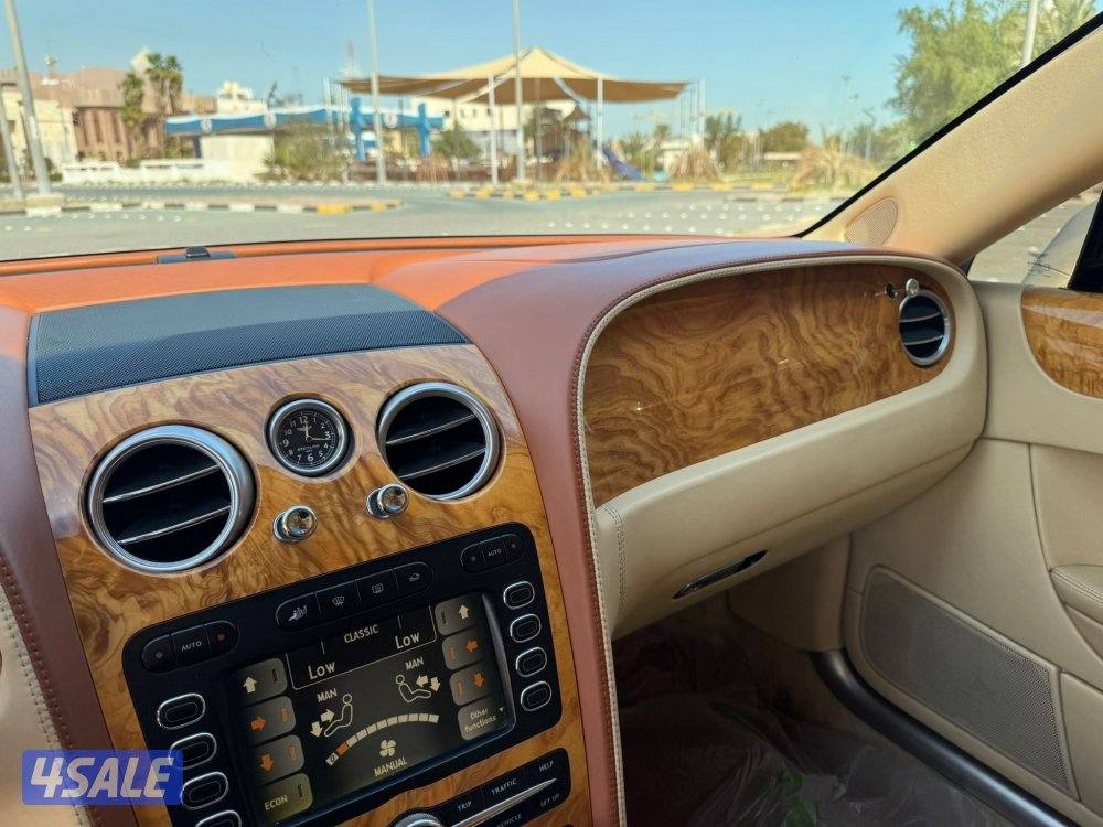 بنتلي فلاينج سبير  ٢٠١٠13