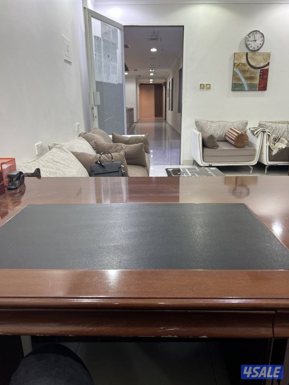 لإيجار مكتب مساحه (٣٢)متر مقسم يصلح لشركات تجاريه2