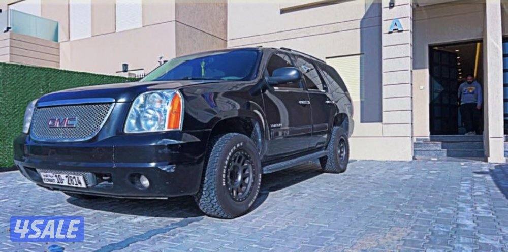 للبيع يوكن موديل ٢٠١٠ ماشي ٣٣٤ عليه اضفات كثيره0