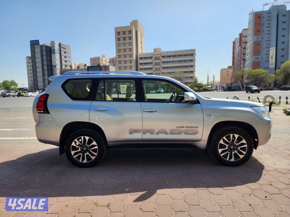 برادو TXL عداد 33 ألف سرفس منتظم صبغ وكالة أعلى درجة موديل22 شرط الفحص3