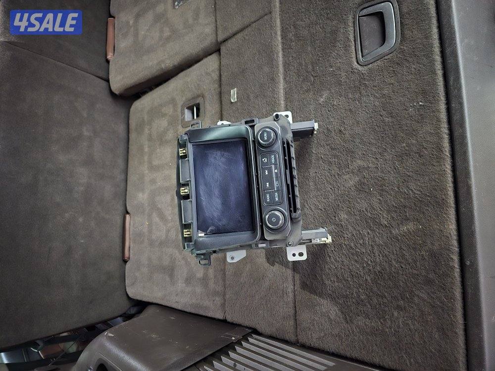 للبيع  شاشه  تاهو  LTZ   نظيفه  جدا  موديل  20151