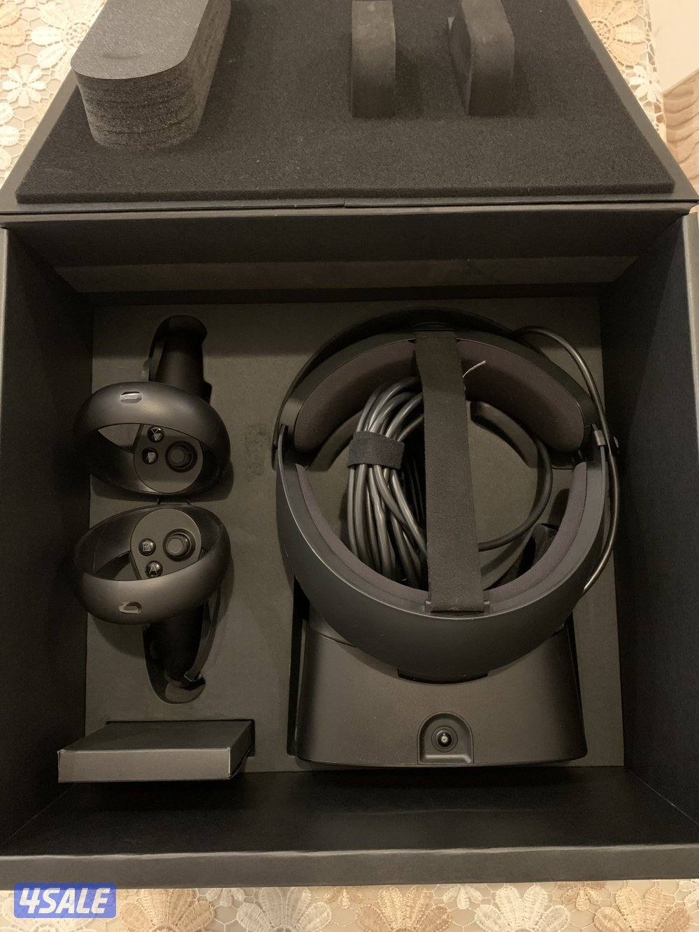 للبيع Oculus Rift S – شبه جديد2