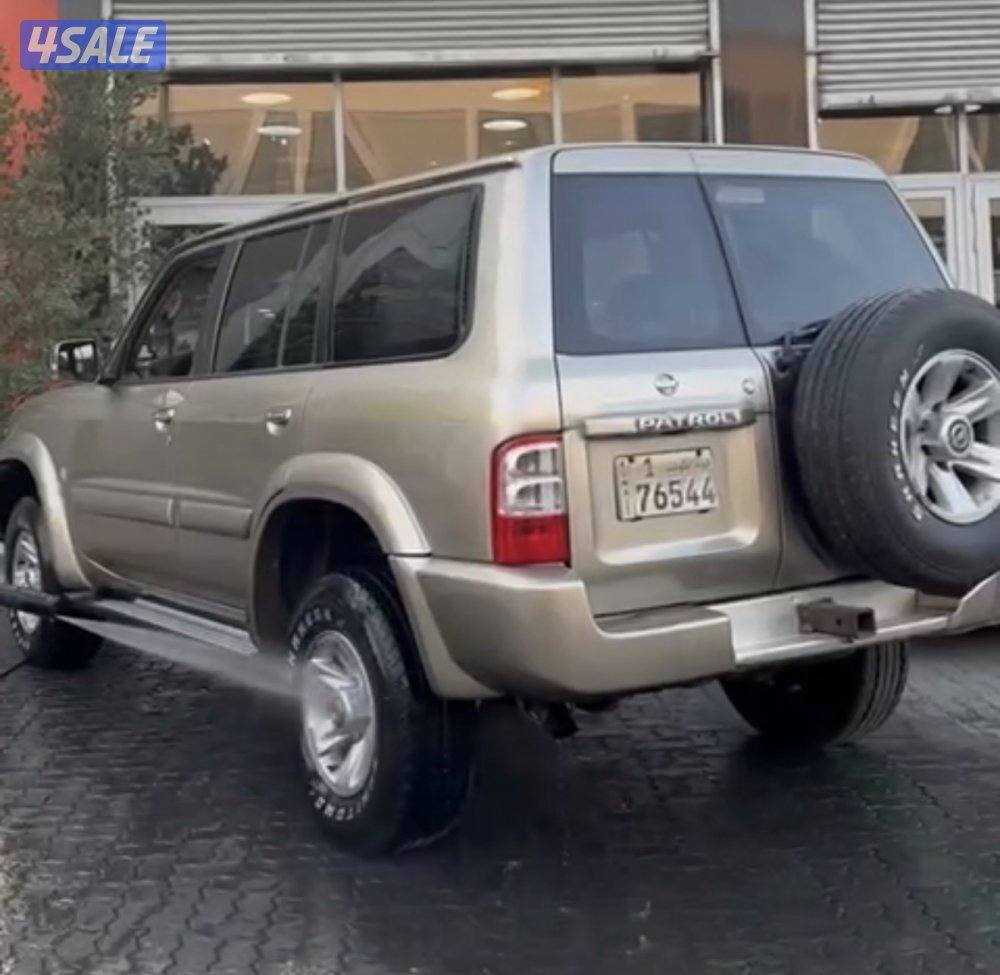 للبيع سفاري ٢٠٠٤3