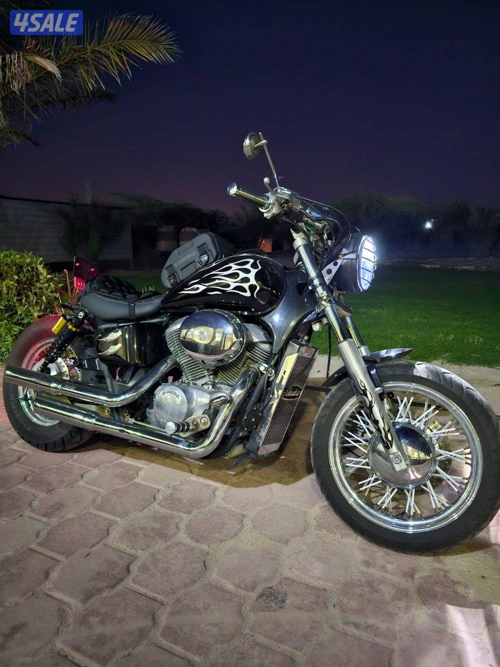 للبيع هوندا شادو كستم بوبر ستايل شرط الفحص موديل 1999 ماشي 30000 فقط4