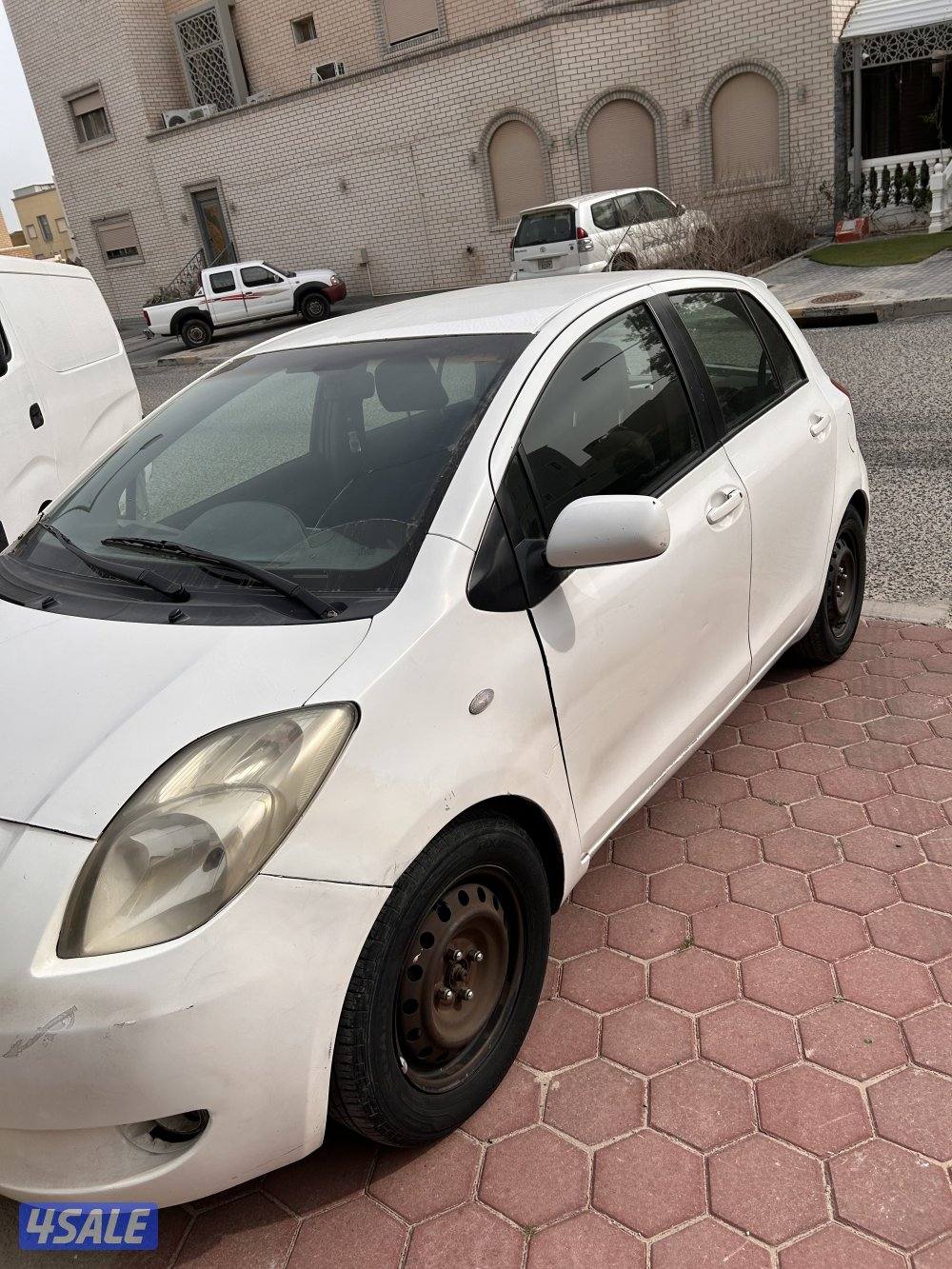 تويتا يارس 2008 هاتش باك1