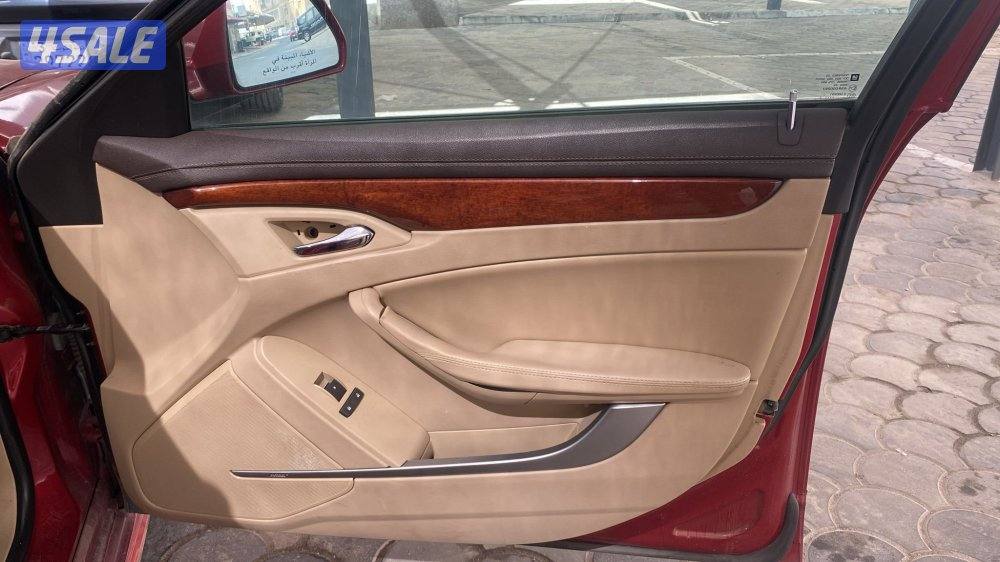 Cadillac in acceptable condition, no issues in gear and engine1