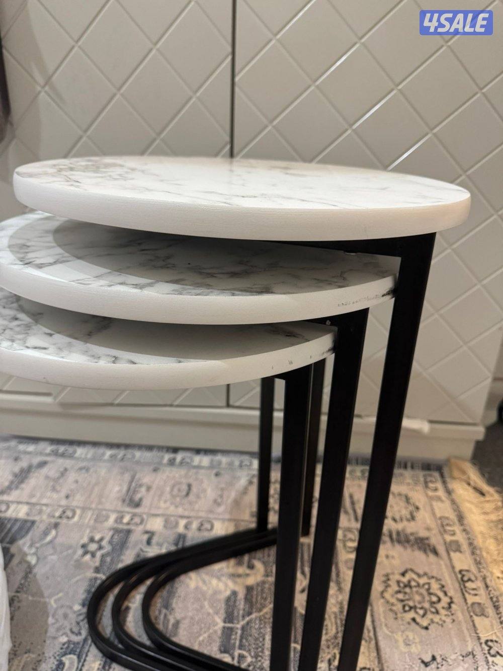 طاولات حاله ممتازه مع تروليonly in kuwait 500