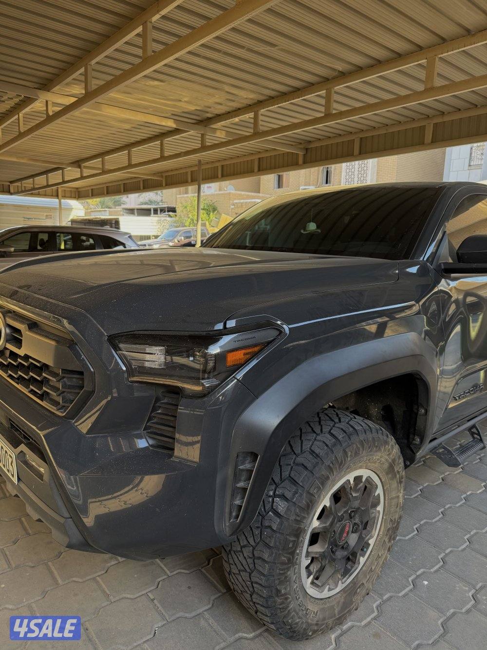 للبيع وانيت تاكوما TRD-OFF ROAD0