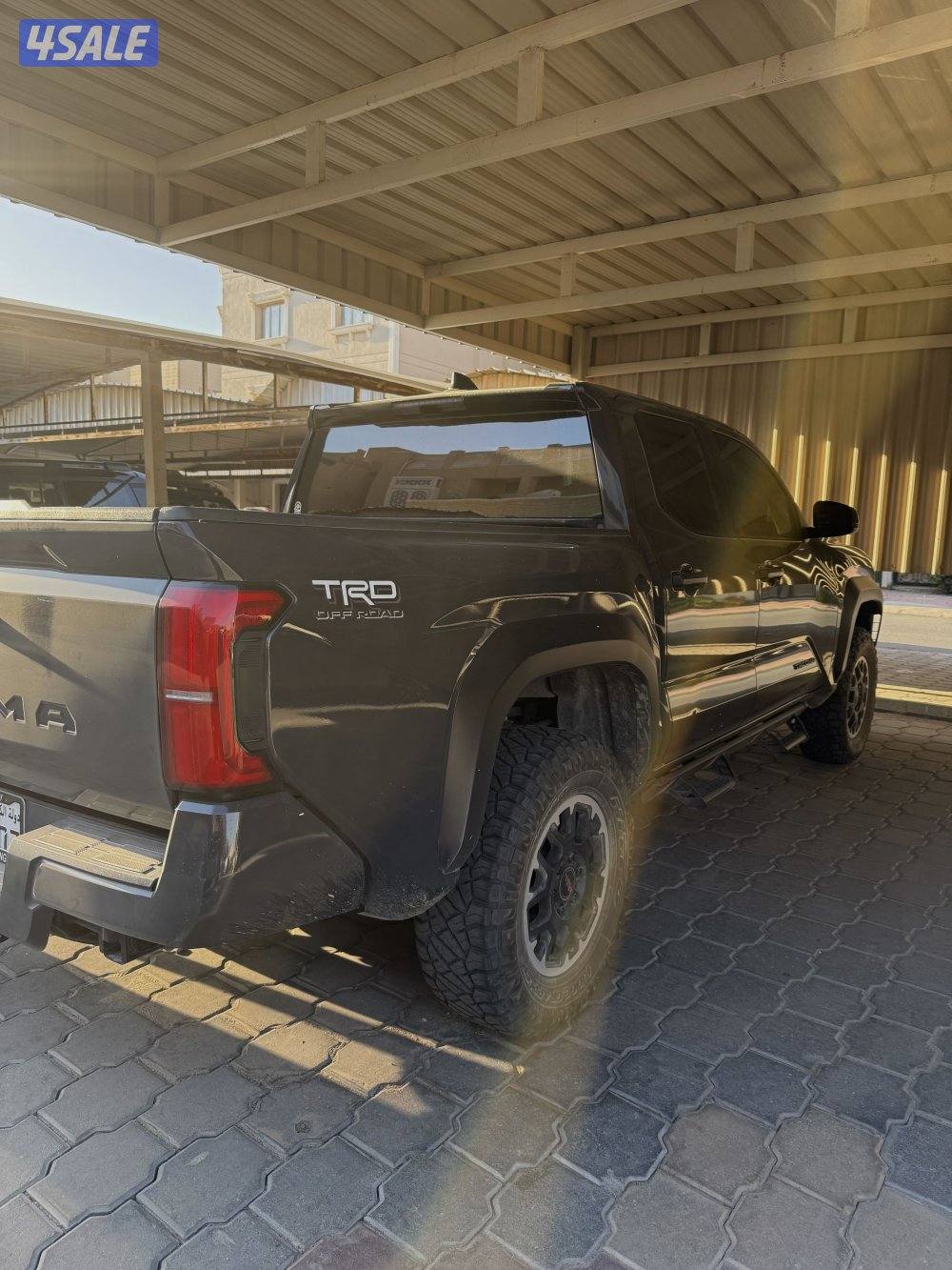 للبيع وانيت تاكوما TRD-OFF ROAD3