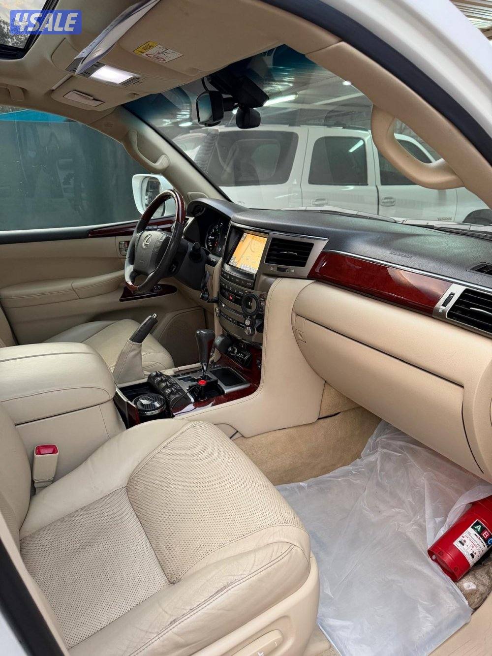 للبيع جيب لكزس 2014 نظيف9