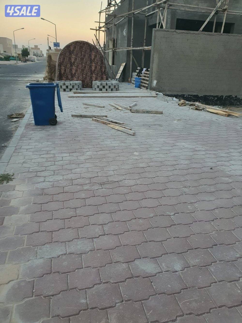 للبيع أرض بالخيران السكنية ق3 بطن وظهر مقابل المسجد والفرع مدخل سهل9