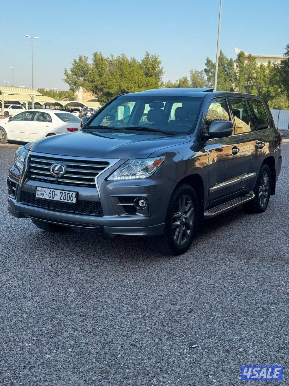 جيب لكزس سبورت الدرجه الاولى من داخل تان3