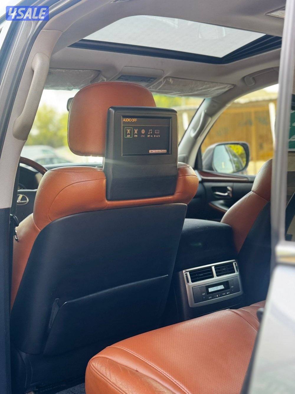 جيب لكزس سبورت الدرجه الاولى من داخل تان6