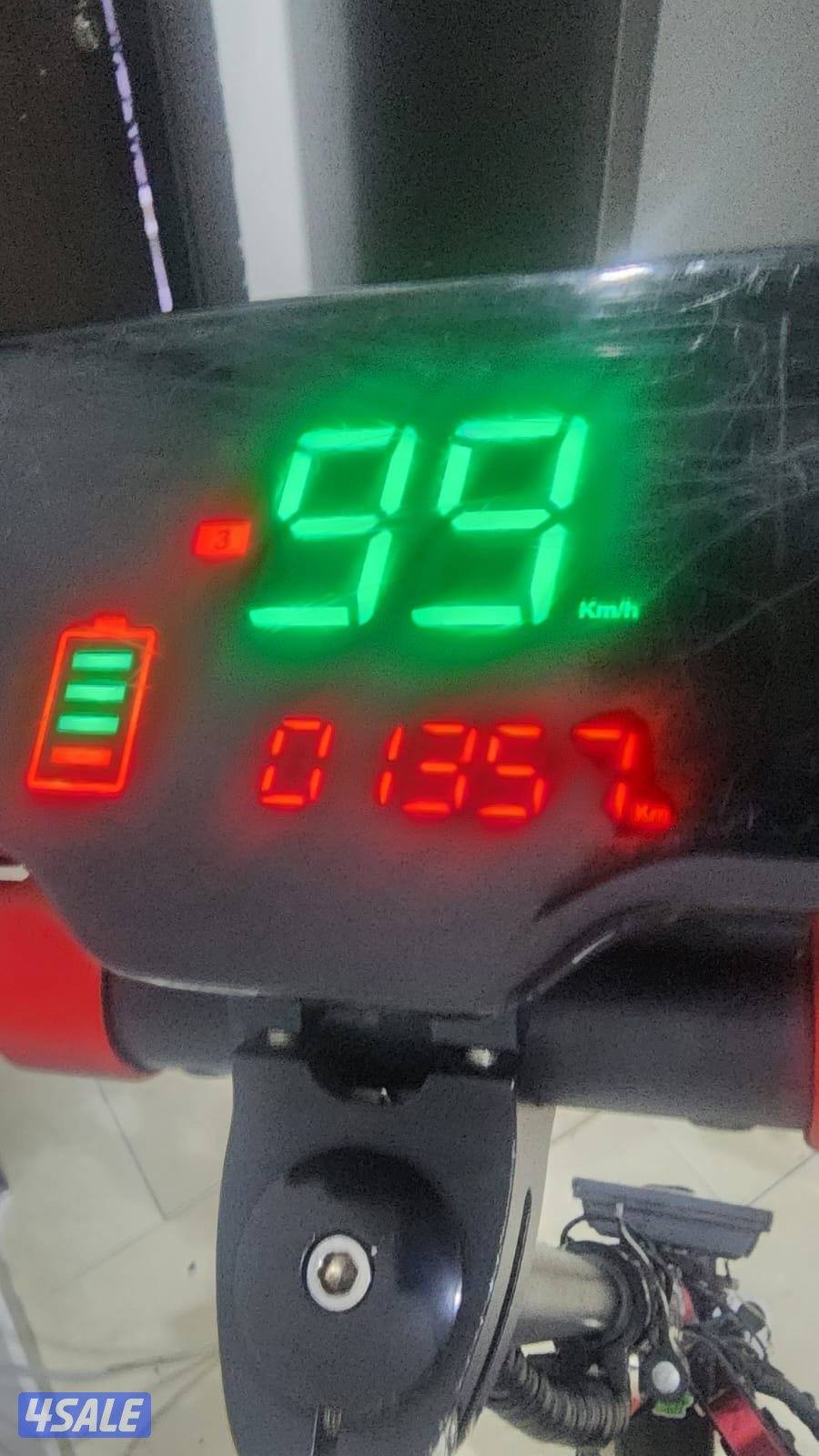 سكوتر كهربائي  pro4