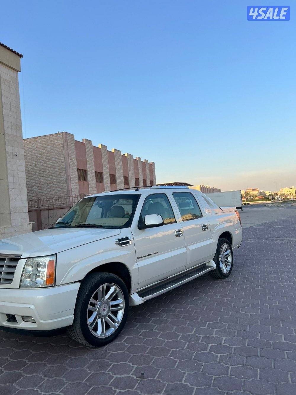 للبيع وانيت كاديلاك7