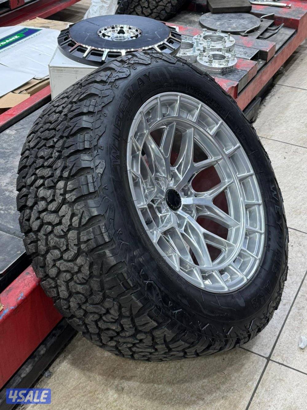 للبيع تواير حجم 204