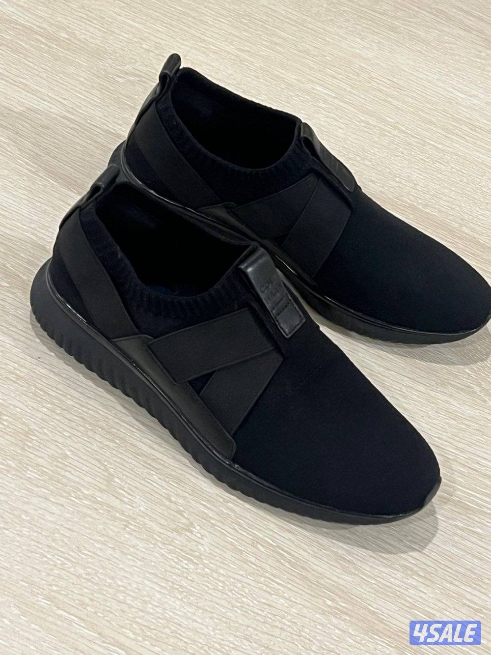 للبيع ٣ جواتي كول هان اصليه مقاس ٤٢2