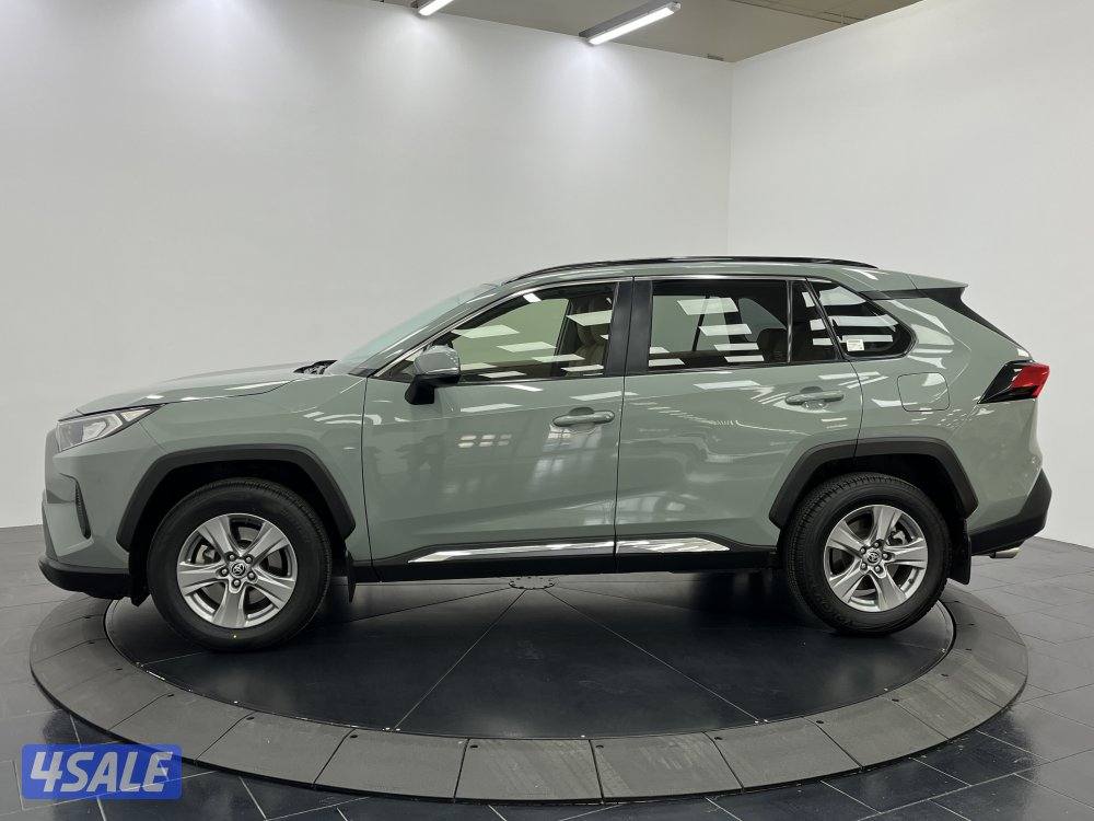 TOYOTA RAV401 4X2 STANDARD OPTION2