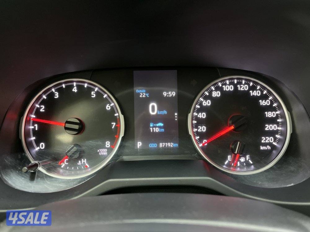 TOYOTA RAV401 4X2 STANDARD OPTION6