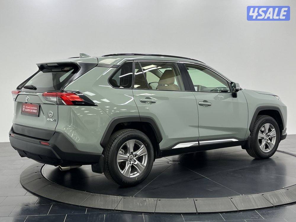TOYOTA RAV401 4X2 STANDARD OPTION14